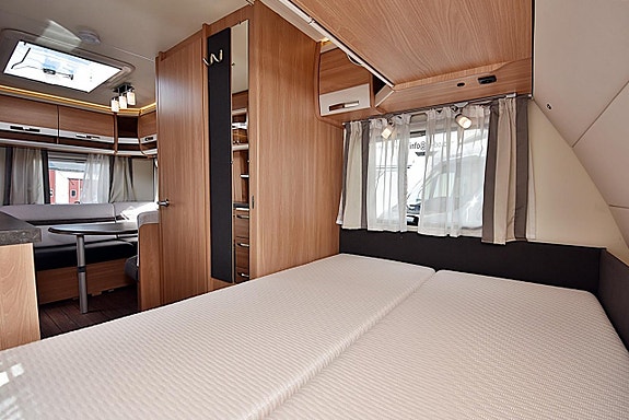 Knaus 420 QD Südwind Silver Selection, Dubbelbädd 13 of 24