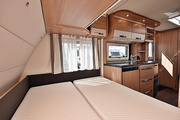 Knaus 420 QD Südwind Silver Selection, Dubbelbädd 12 of 24
