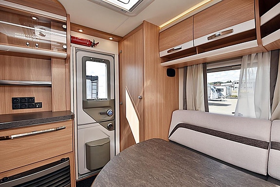 Knaus 420 QD Südwind Silver Selection, Dubbelbädd 19 of 24