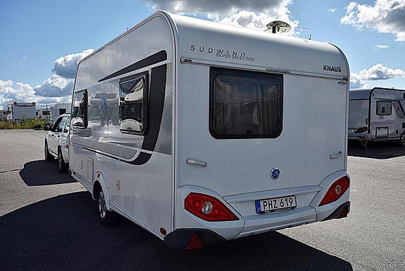 Knaus 420 QD Südwind Silver Selection, Dubbelbädd 23 of 24