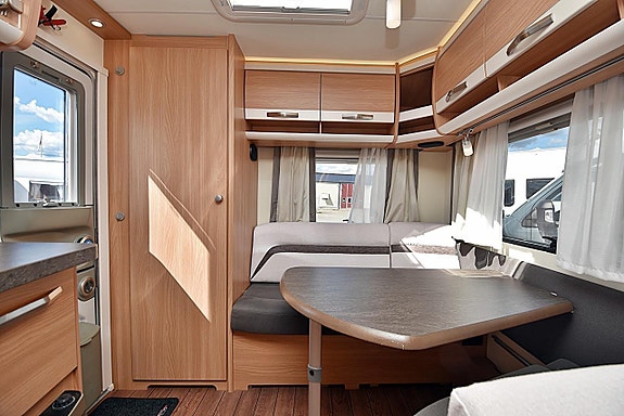 Knaus 420 QD Südwind Silver Selection, Dubbelbädd 18 of 24