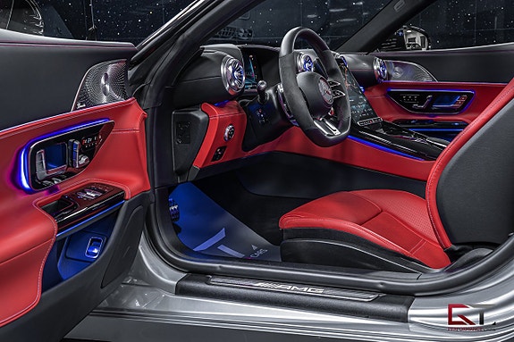 Mercedes-Benz SL63 9 of 19
