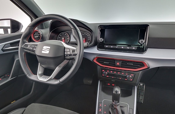 Seat Arona 13 of 21