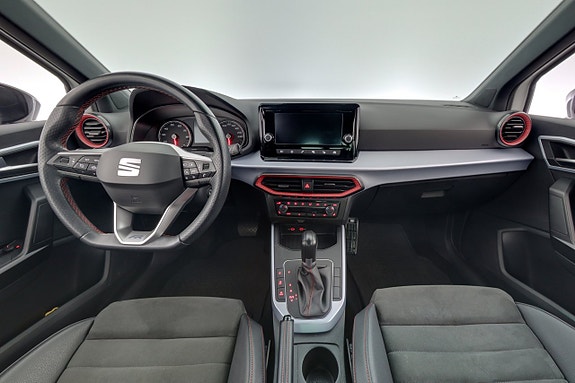 Seat Arona 12 of 21