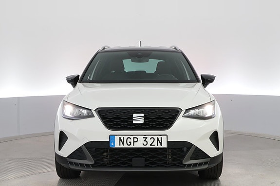 Seat Arona 8 of 21