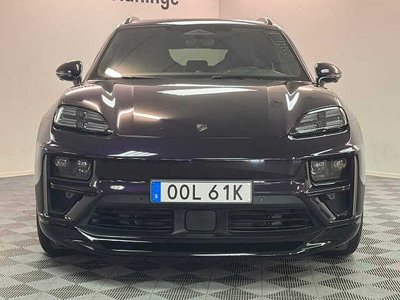 Porsche Macan Turbo 7 of 18