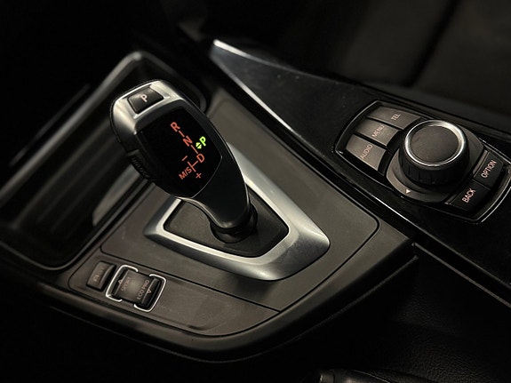 BMW 320d 17 of 22