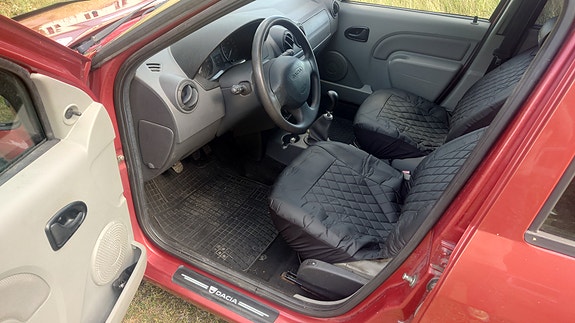 Dacia Logan 3 of 6