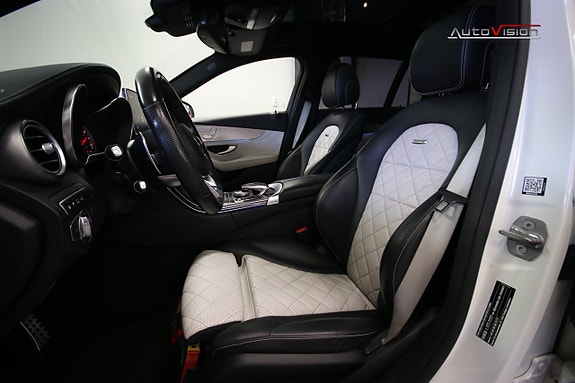 Mercedes-Benz C63 13 of 30