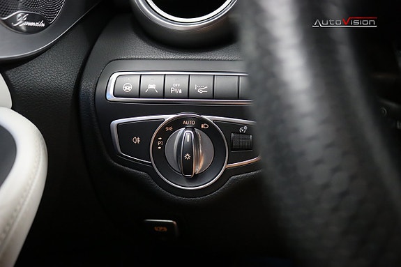 Mercedes-Benz C63 22 of 30