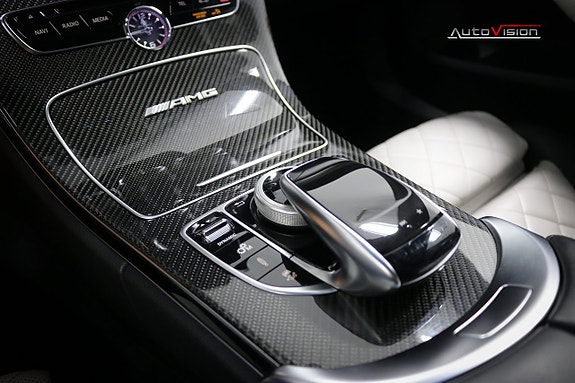 Mercedes-Benz C63 16 of 30