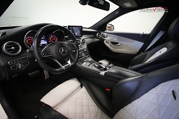 Mercedes-Benz C63 12 of 30