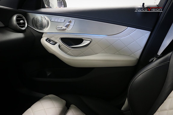 Mercedes-Benz C63 17 of 30