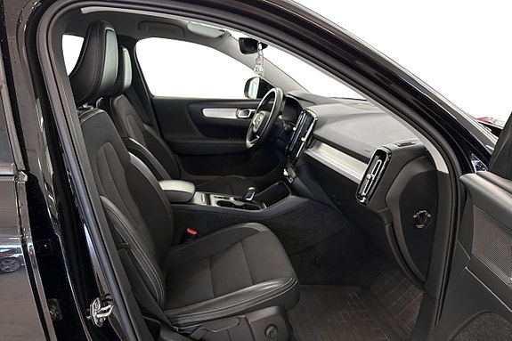Volvo XC40 14 of 18