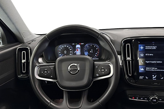Volvo XC40 12 of 18