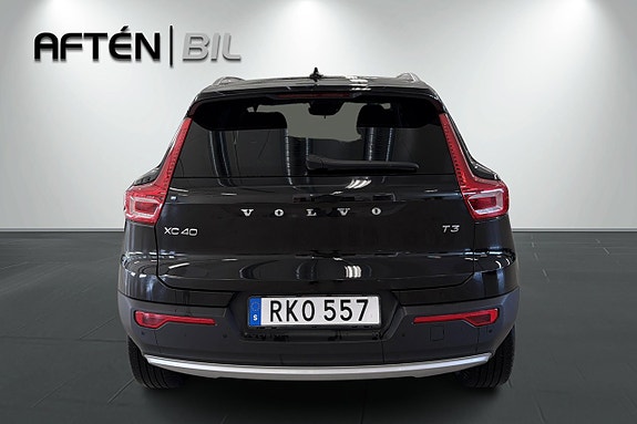 Volvo XC40 9 of 18