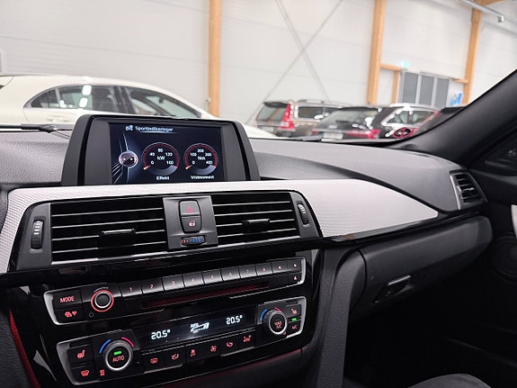 BMW 320d 16 of 19