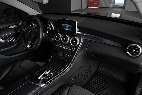 Mercedes-Benz C200 d 12 of 18