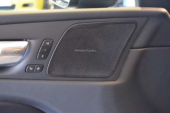 Volvo XC60 13 of 26