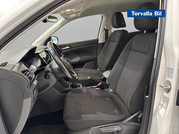 Volkswagen T-Cross 8 of 14