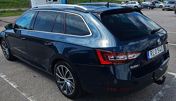 Skoda Superb 3 of 9