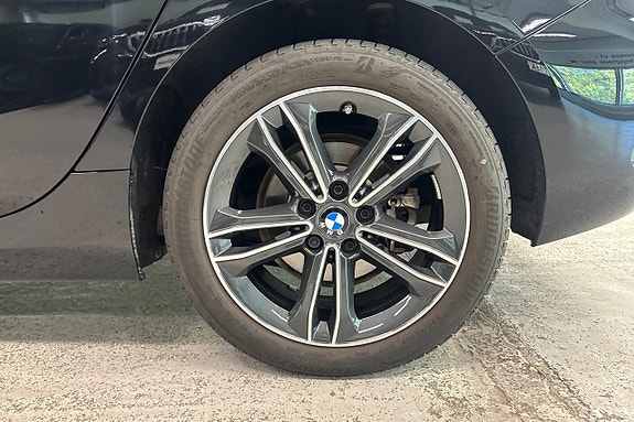 BMW 118i 14 of 17