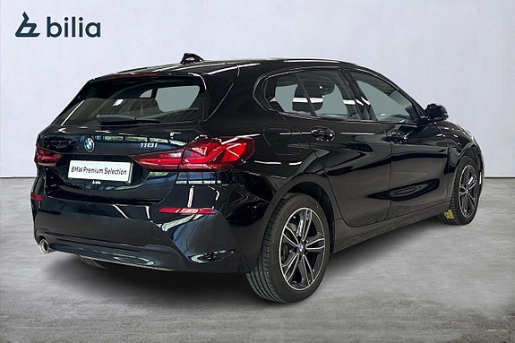 BMW 118i 16 of 17