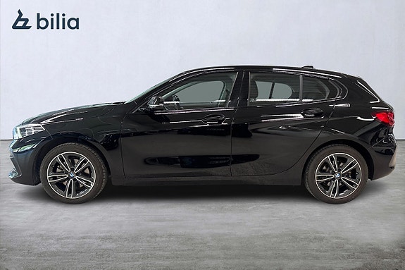 BMW 118i 3 of 17