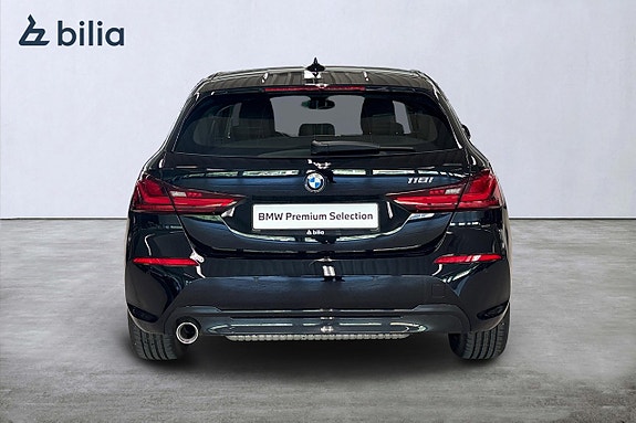 BMW 118i 4 of 17