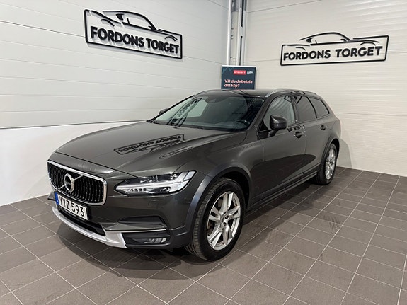 Volvo V90 Cross Country 2 of 23