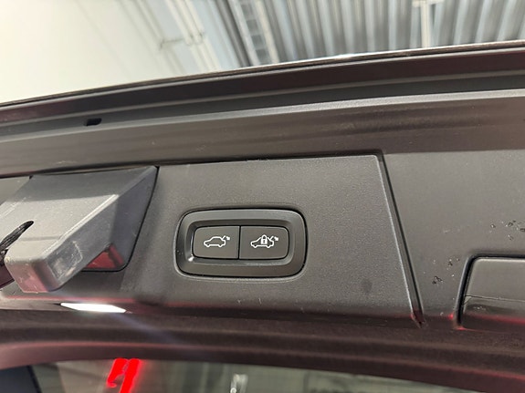 Volvo V90 Cross Country 21 of 23