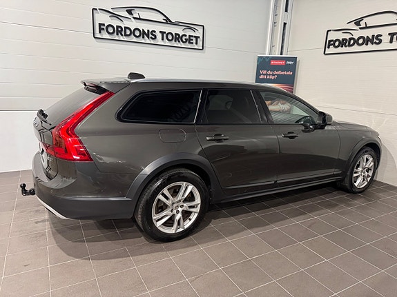 Volvo V90 Cross Country 6 of 23