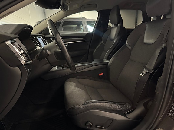Volvo V90 Cross Country 19 of 23