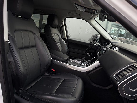 Land Rover Range Rover Sport 13 of 23