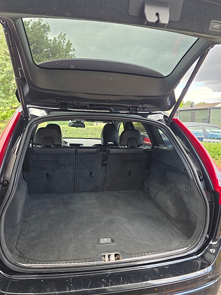 Volvo XC60 11 of 13