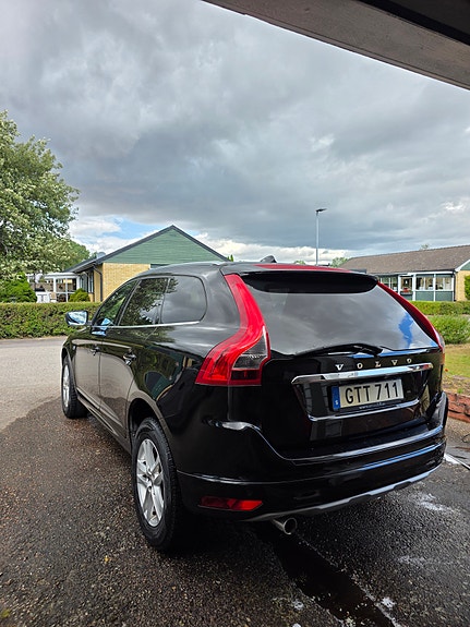 Volvo XC60 5 of 13