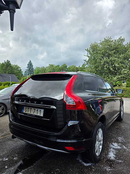 Volvo XC60 3 of 13
