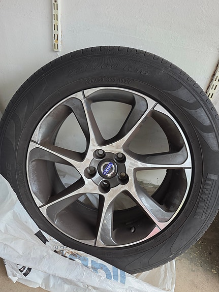 Volvo XC60 13 of 13