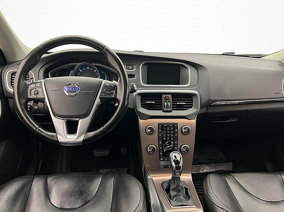 Volvo V40 Cross Country 13 of 30