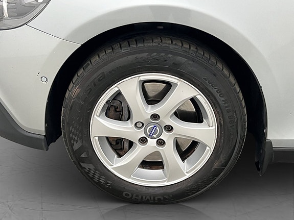 Volvo V40 Cross Country 29 of 30