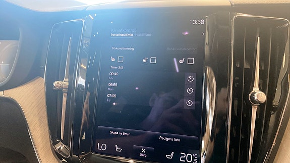 Volvo XC60 19 of 22