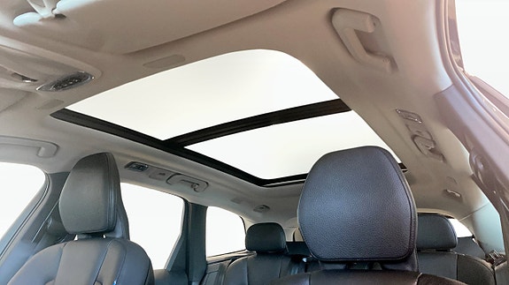 Volvo XC60 13 of 22