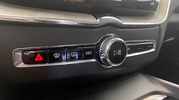 Volvo XC60 16 of 22