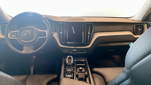 Volvo XC60 4 of 22