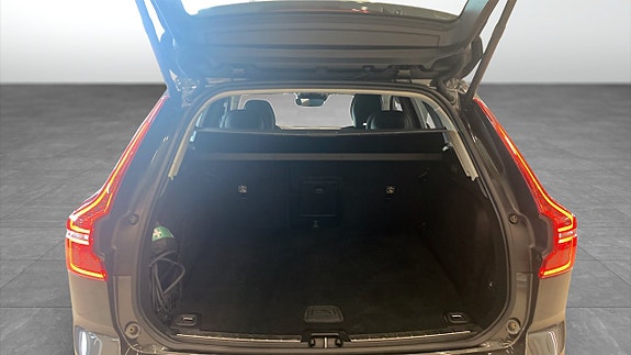 Volvo XC60 10 of 22