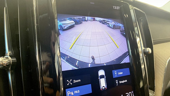 Volvo XC60 18 of 22