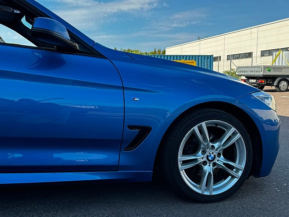 BMW 318d 15 of 22