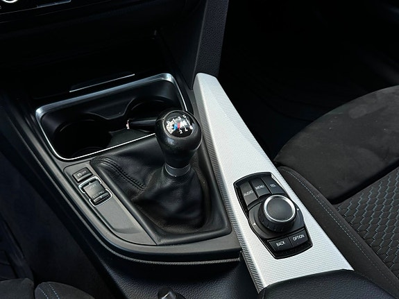 BMW 318d 19 of 22