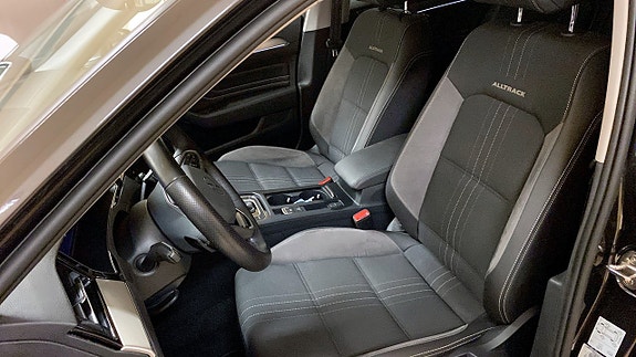 Volkswagen Passat Alltrack 8 of 13