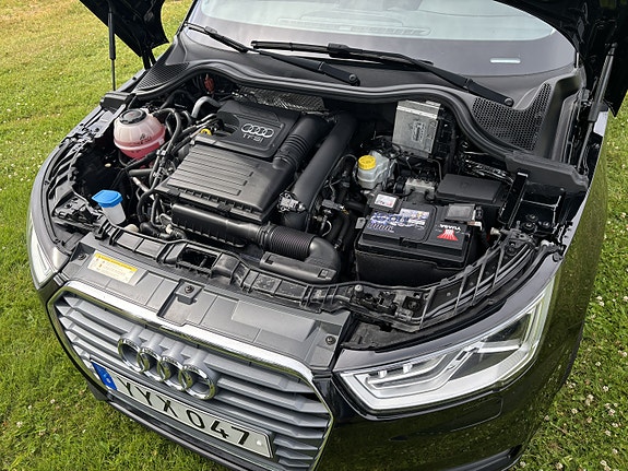Audi A1 4 of 6